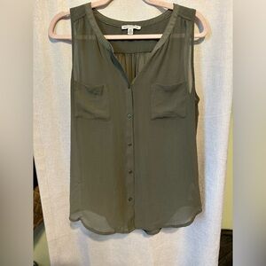 American Eagle Outfitters Green Sleeveless Button Down Blouse